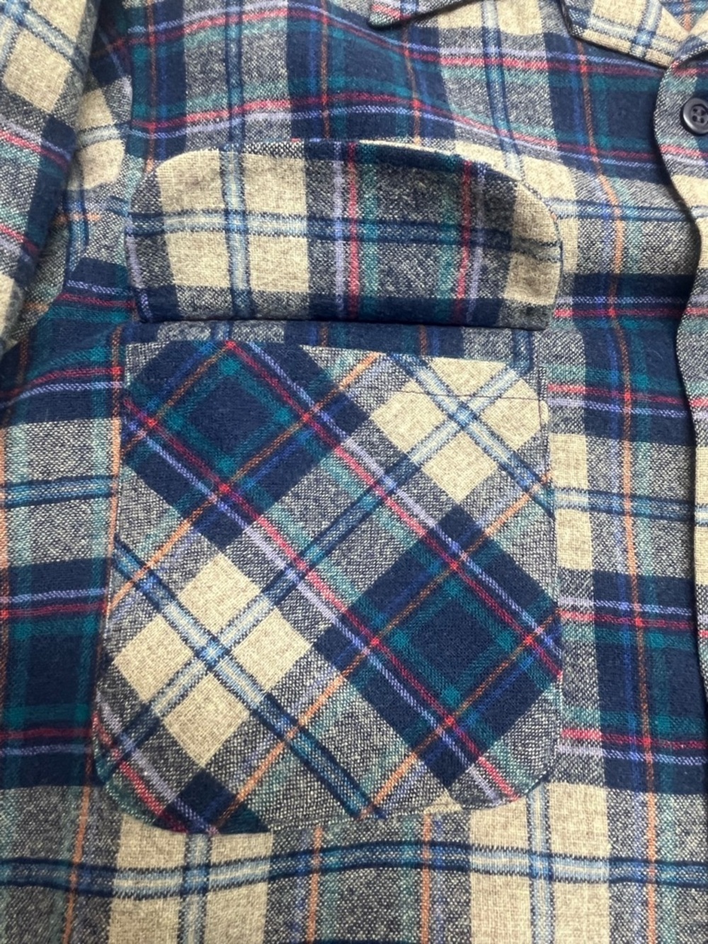 Pendleton Navy, Cream & Red Plaid Wool Shirt Mens Large Loop Collar - Picture 11 of 13